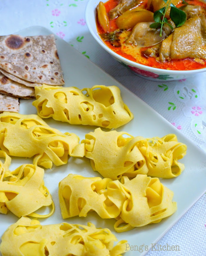 Peng's Kitchen Curry Chicken & Roti Jala
