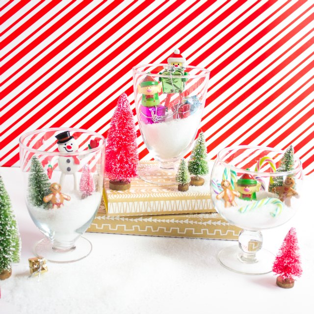 Such a fun craft to do with kids - make these sweet Christmas terrariums! Such a fun craft to do with kids - make these sweet Christmas terrariums!