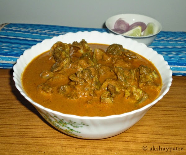 Goan spicy curry in serving bowl