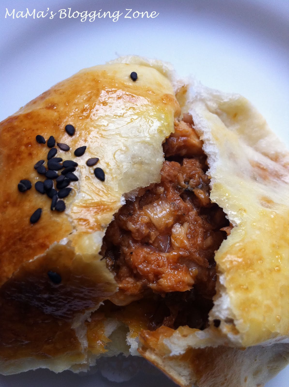 MaMa's Blogging Zone Sardine Bun & Raisin Sweet Dough Bread