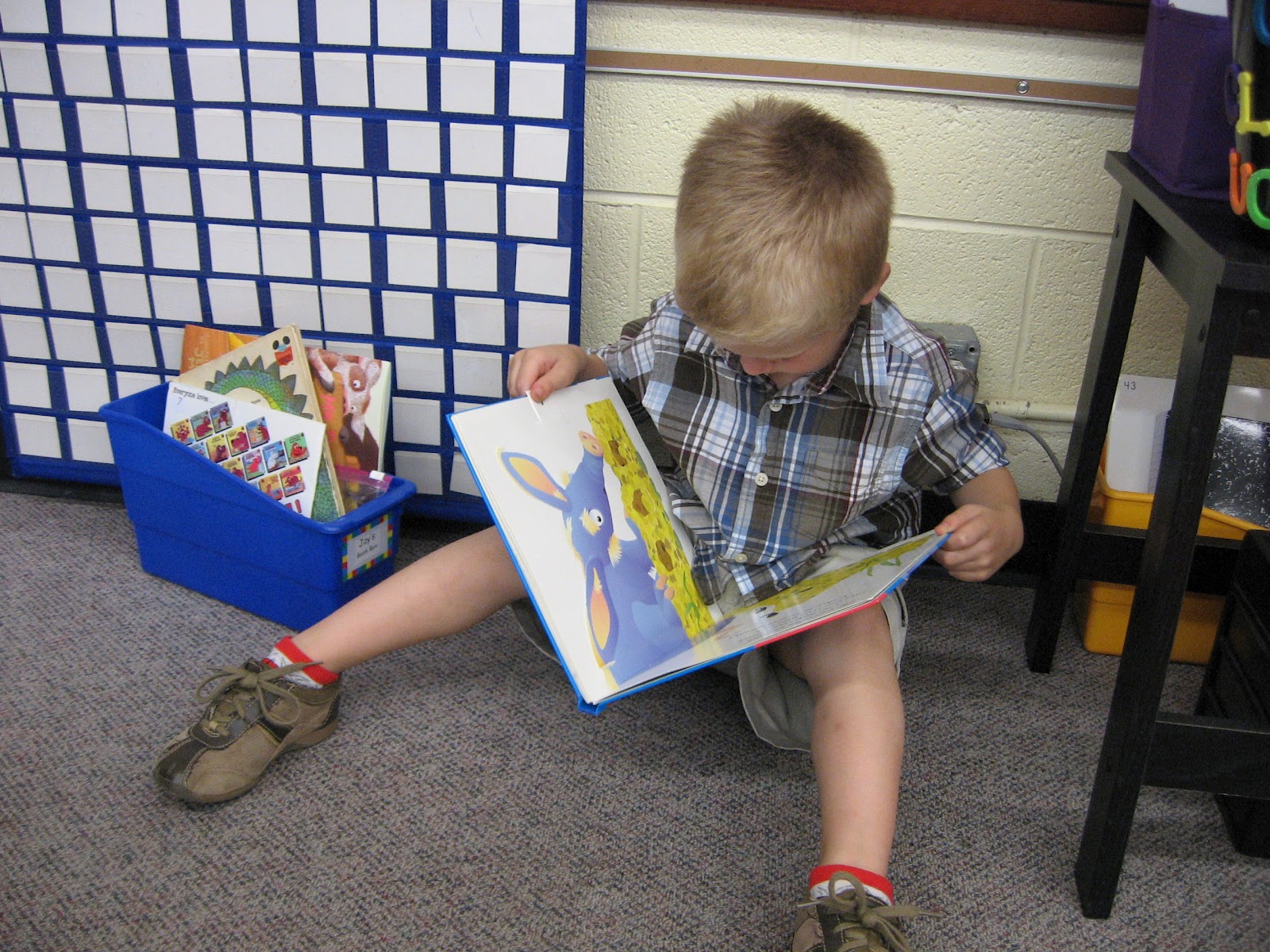 Kindergarten 12 13 daily 5 read to self