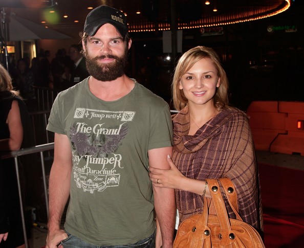 Hollywood All Stars: Daniel Gillies With His Wife Rachael Leigh Cook In
