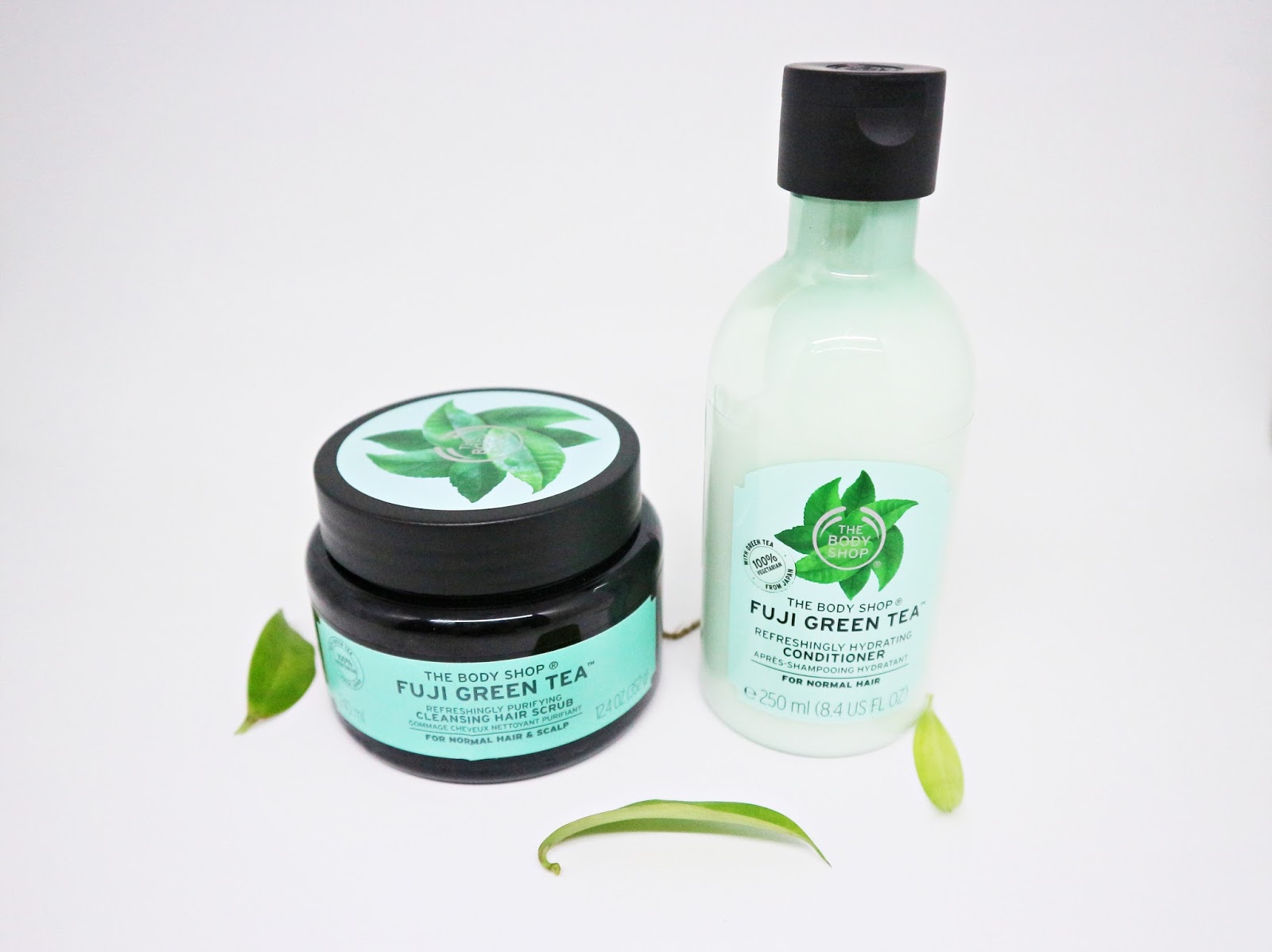 Ell's Beauty Diary ☁: Review: The Body Shop Refreshingly Purifying Fuji Green  Tea Cleansing Hair Scrub and Conditioner