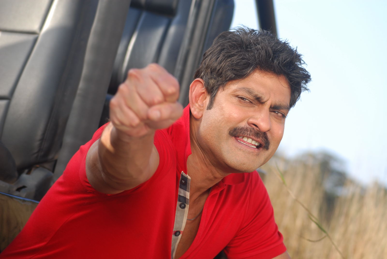 Aaru Telugu Movie Working Gallery