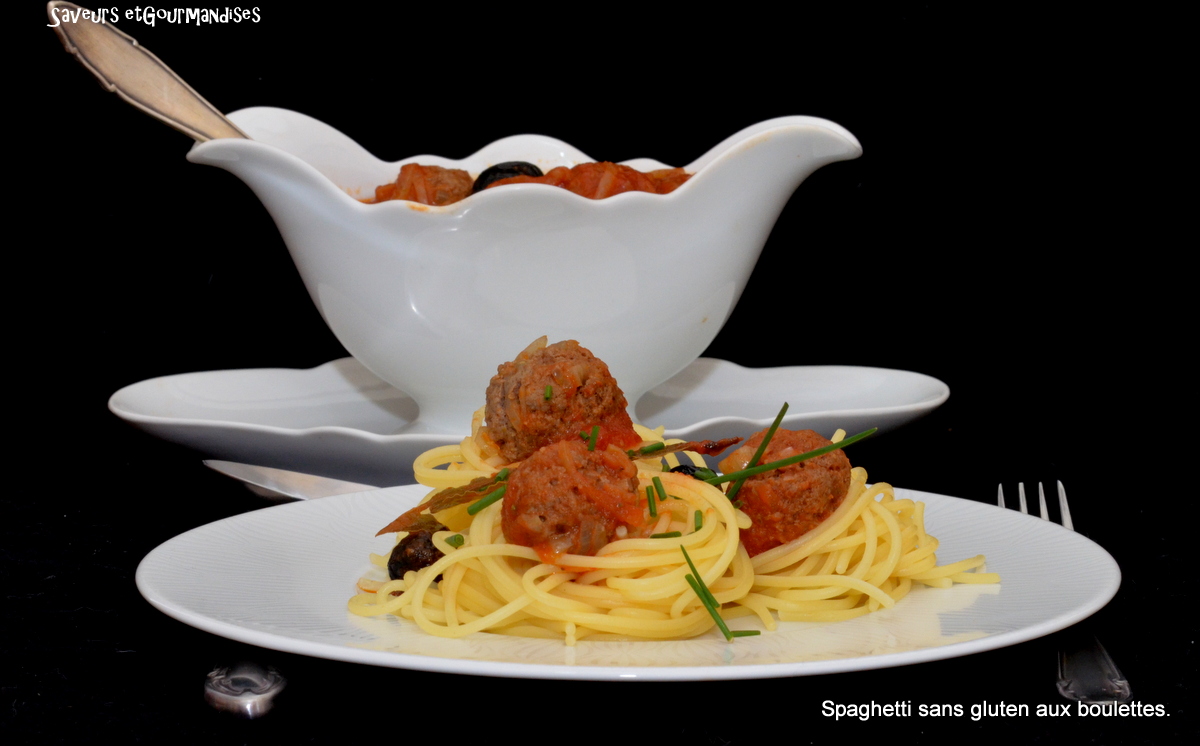 Spaghetti sans gluten aux boulettes sauce tomates.