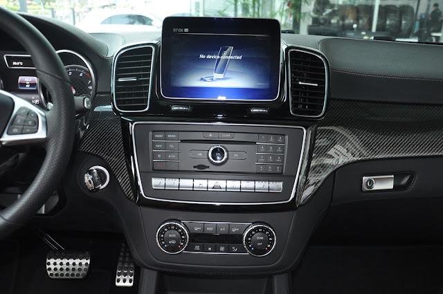 Hệ thống âm thanh vòm Mercedes AMG GLE 43 4MATIC Coupe Mercedes AMG GLE 43 4MATIC Coupe sử dụng Hệ thống âm thanh vòm 14 loa