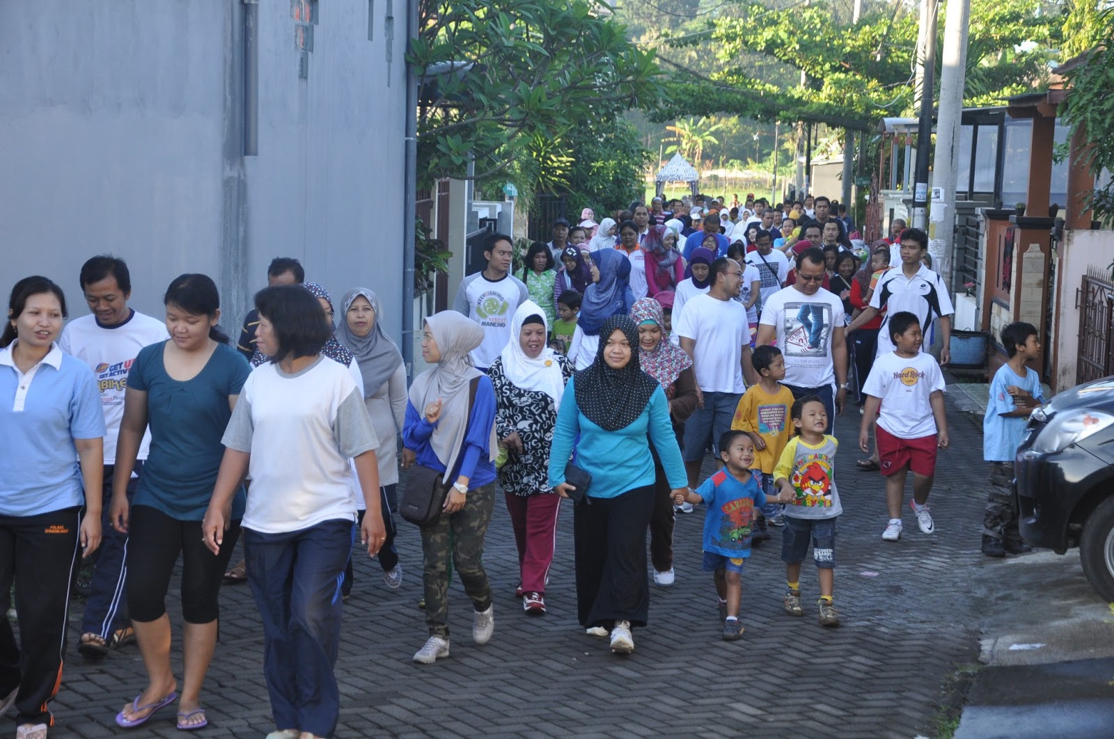 Paguyuban Warga GtR (Guyub tur Rukun): Jalan Sehat Bersama ...