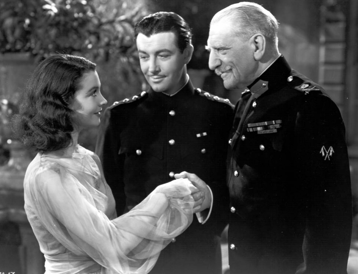 Movie Review Waterloo Bridge (1940) The Ace Black Movie Blog