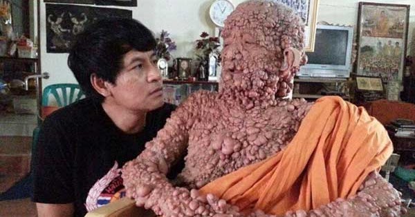 ASTAGFIRULLAH .!! BIKSU INI TERKENA AZAB KARENA BANTAI ASTAGFIRULLAH .!! BIKSU INI TERKENA AZAB KARENA BANTAI