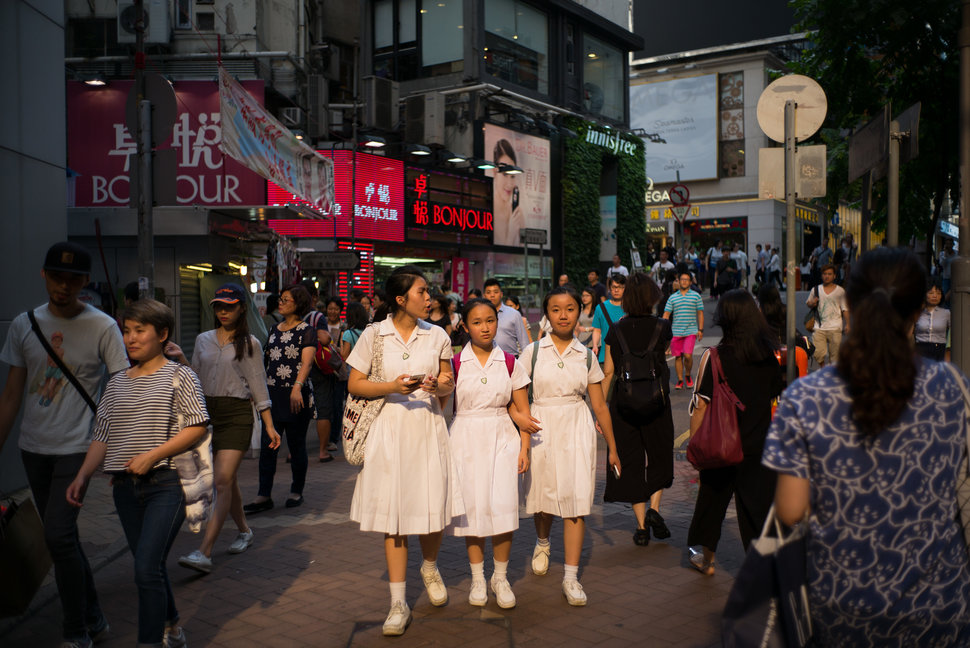 30 Beautiful Pictures Of Girls Going To School Around The World - Hong Kong