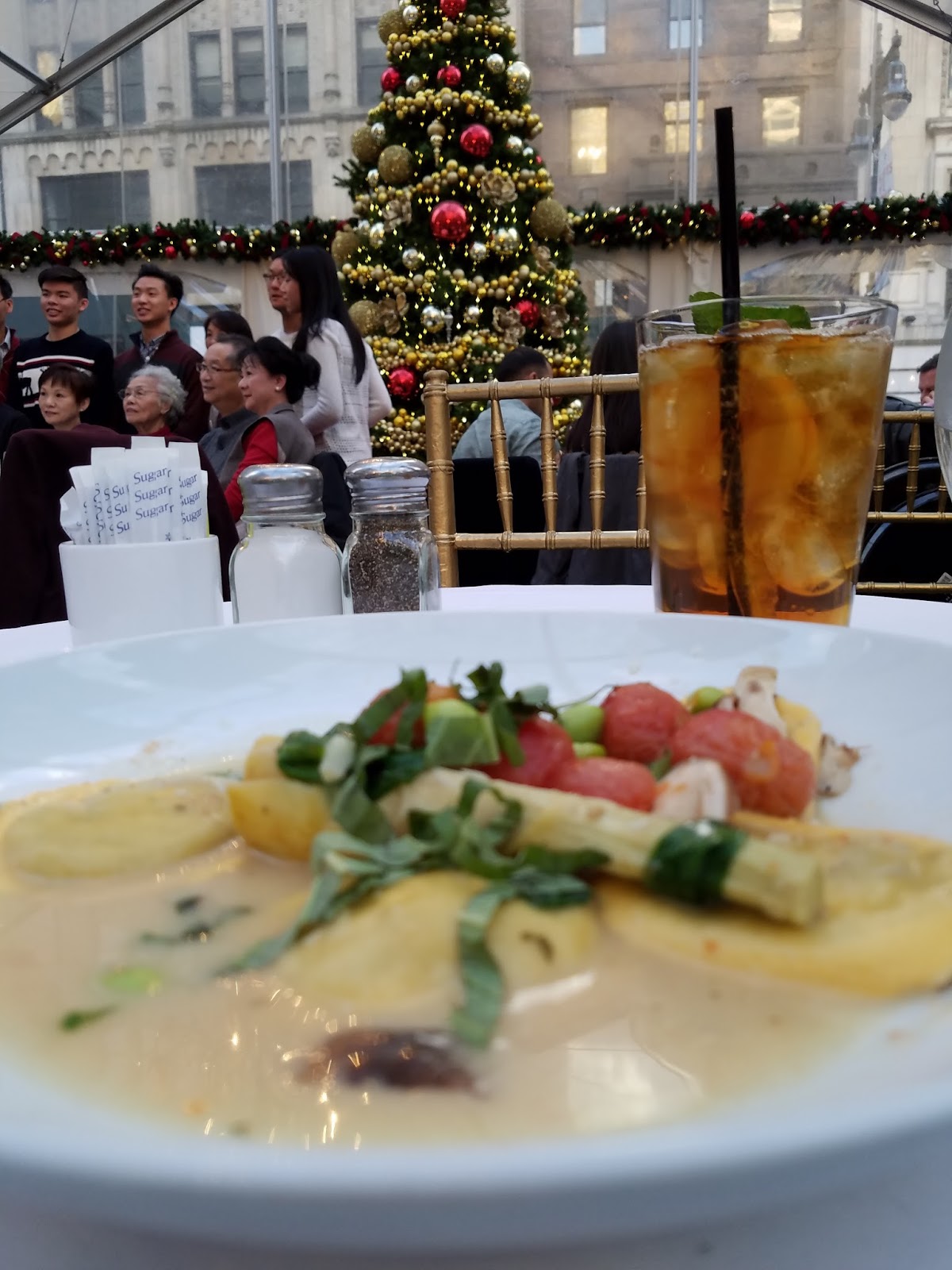 Lunch at Bryant Park Grill NYC, Style & a little Cannoli