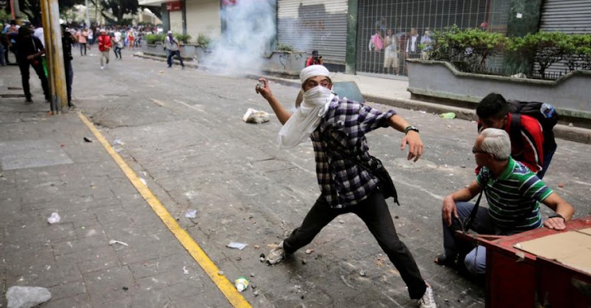 Masiva manifestación en Honduras contra la privatización de educación y la salud Masiva manifestación en Honduras contra la privatización de educación y la salud