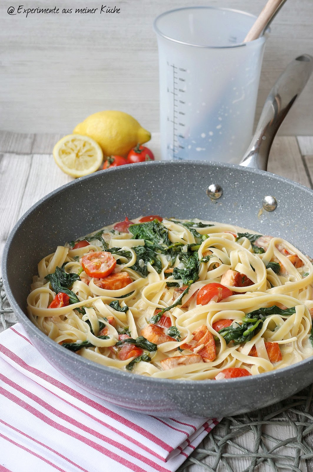 Experimente aus meiner Küche: Spinat-Lachs-Pasta