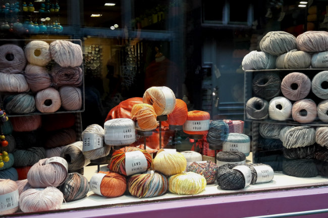 Yarn shops in Namur, Belgium | Happy in Red Yarn shops in Namur, Belgium | Happy in Red