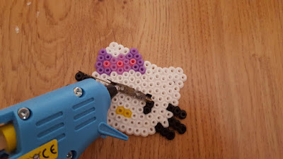 Hello Kitty Badges - quick party favors Hello Kitty Badges - quick party favors