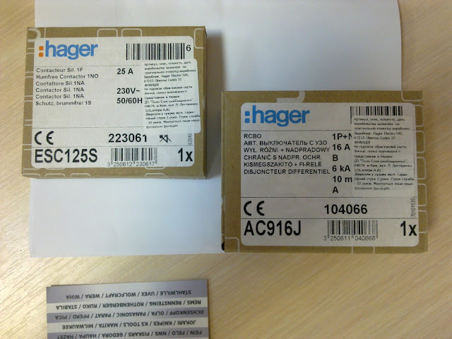 Контактор Hager ESC125S и дифференциальный автомат Hager AC916J в коробках