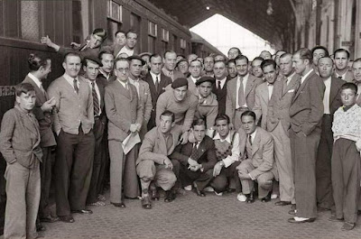 1935 - La selección española de fútbol, camino de Lisboa, para enfrentarse a Portugal La selección española de fútbol de 1935