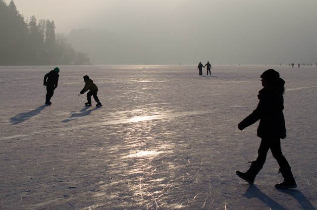zamrznjeno Blejsko jezero, januar 2017