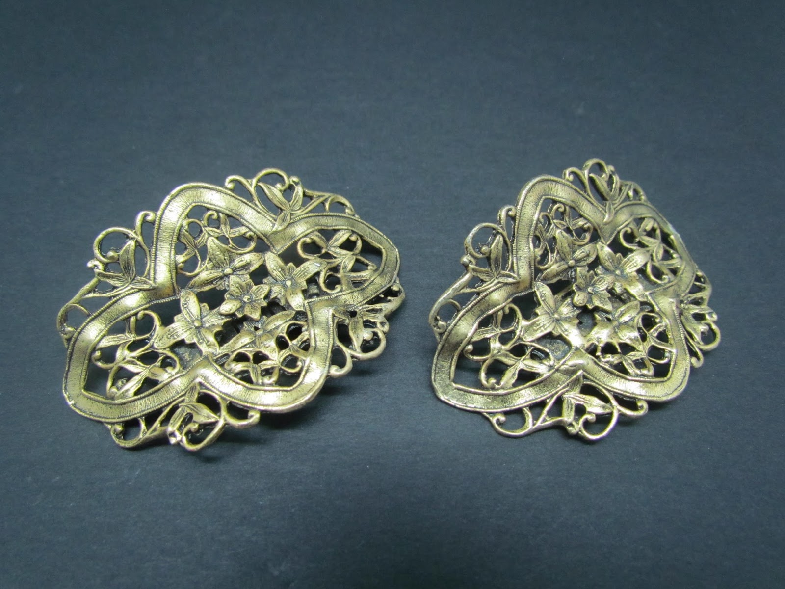 Vintage Signed MUSI Fancy Metal Gold Tone Floral Motif Shoe Buckles Clips