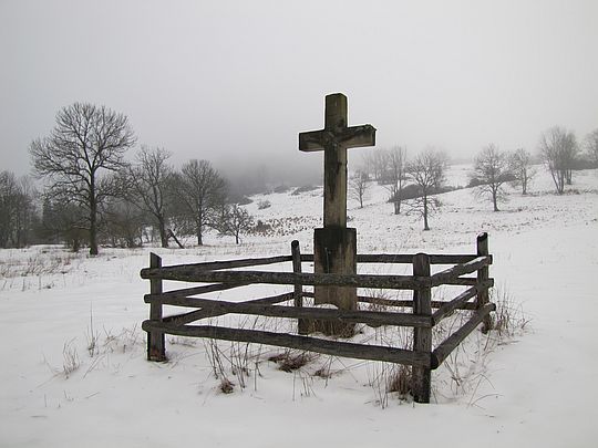 Krzyż. Krzyż.