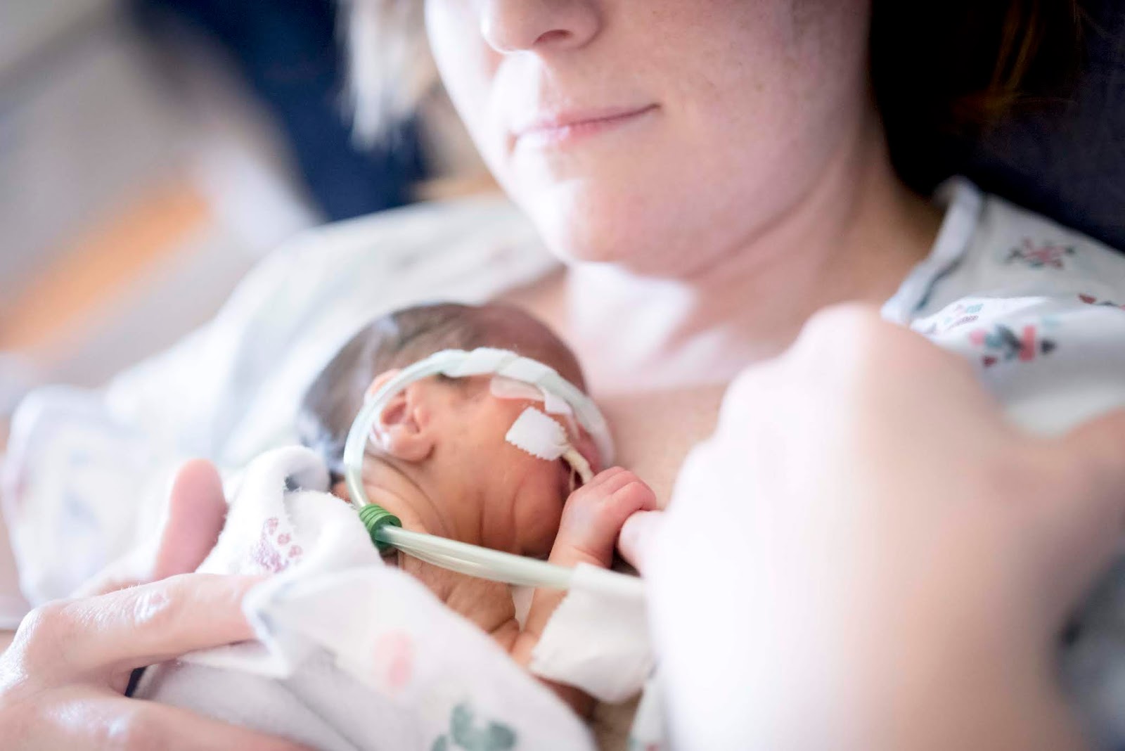 US Hospitals Are Looking For 'Baby Cuddlers' To Comfort Babies Struggling With Opioid Withdrawal