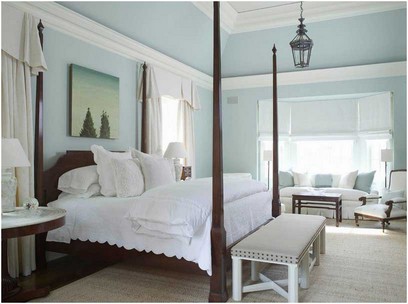 Erstaunliche-größe-traditionelle-Schlafzimmer-Inspiration-mit-grünen-Wänden-und-braunem-Holz-Himmelbett