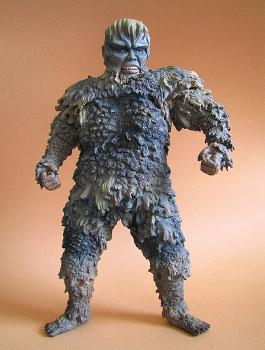 war of the gargantuas figures