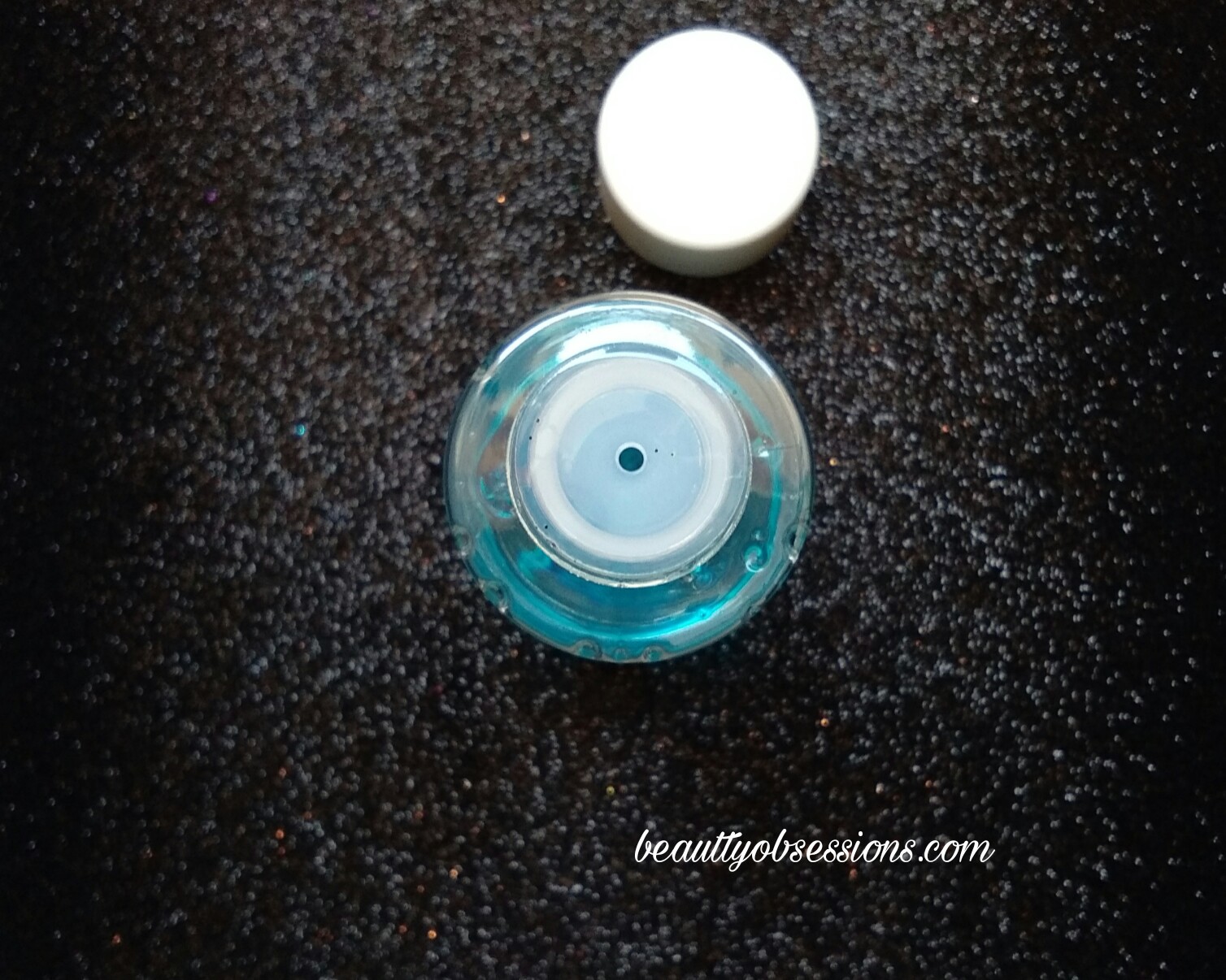 Oriflame The ONE Waterproof Eye Makeup Remover Review