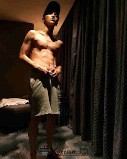 Foto Luhan ABS Six Pack Foto Luhan ABS Six Pack
