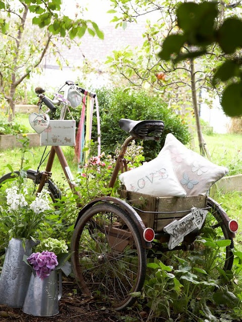 Brilliant Bicycle Decor for the Home and Garden - The ... Brilliant Bicycle Decor for the Home and Garden The