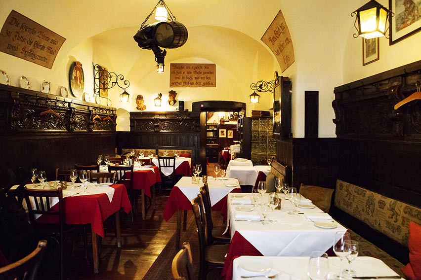 ΒΟΡΕΑΣmagazin Το Griechenbeisl η παλαιότερη ταβέρνα της Βιέννης στη