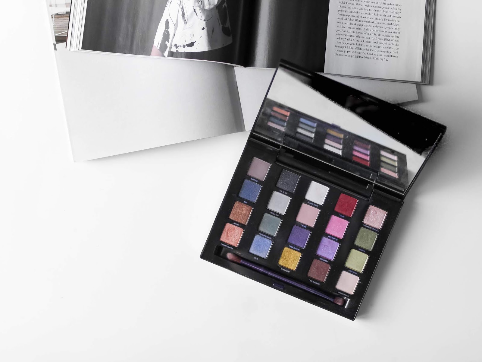 kosmetika-na-prodej-blog oční stíny paletka Urban Decay Vice x