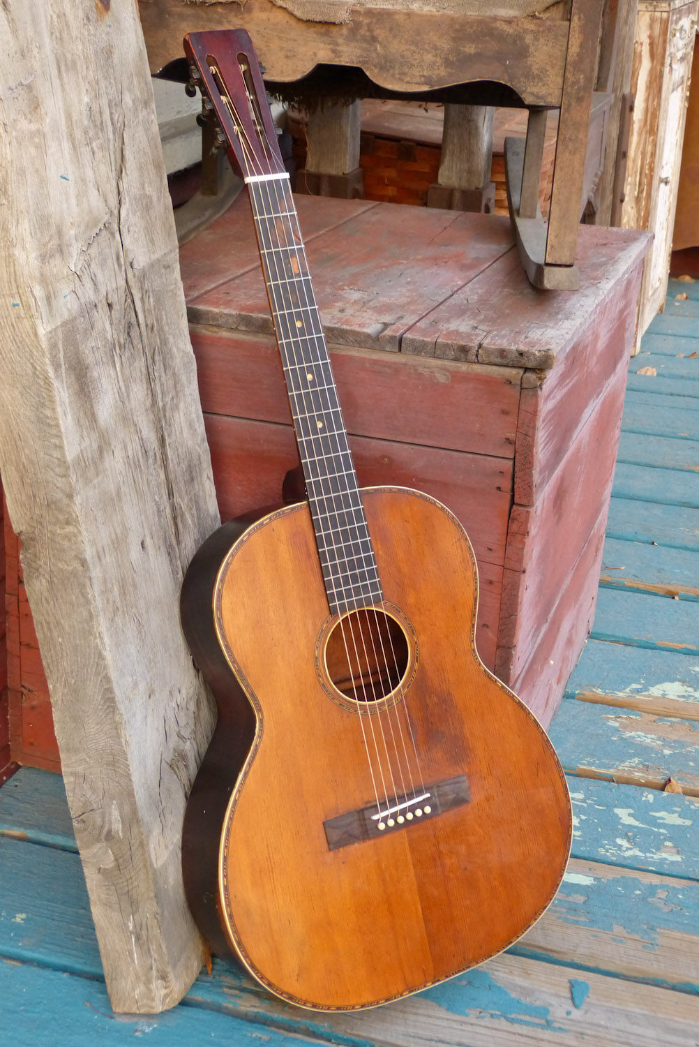 regal jumbo guitar