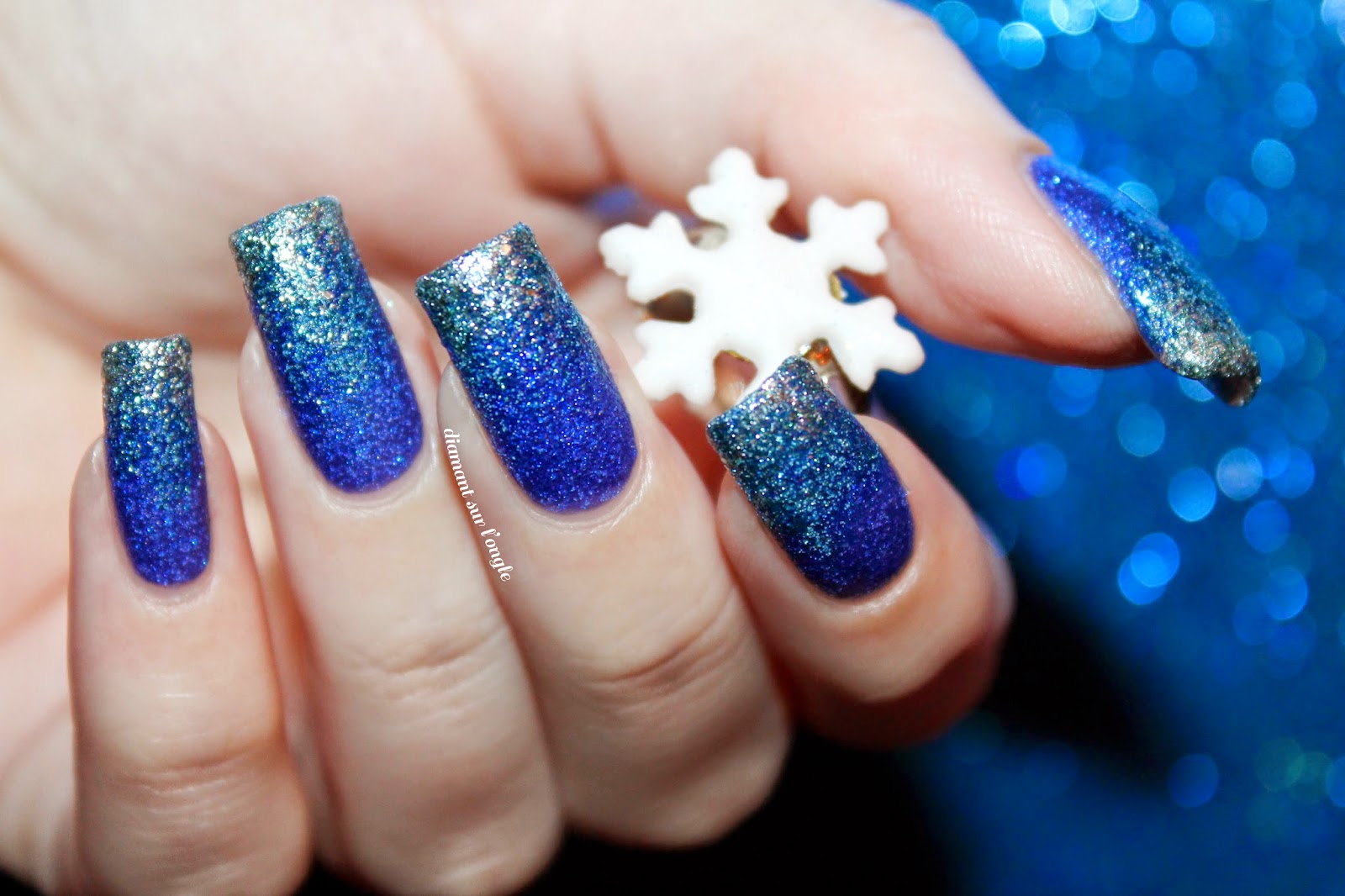 Frozen // Snow Queen blue gradient Nail Art