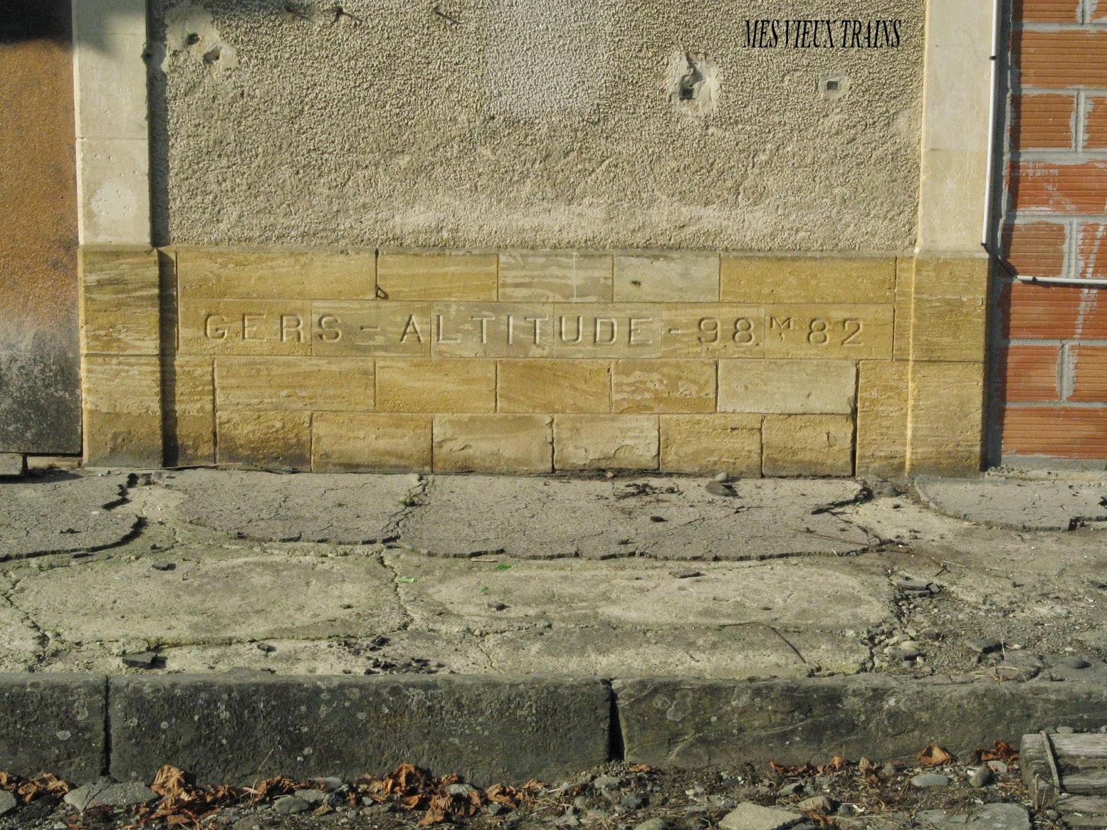 MES VIEUX TRAINS La gare de Nogaro