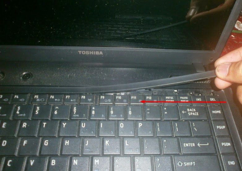 cara mengganti keyboard laptop toshiba c600 teknisi cara mengganti keyboard laptop toshiba c600 teknisi