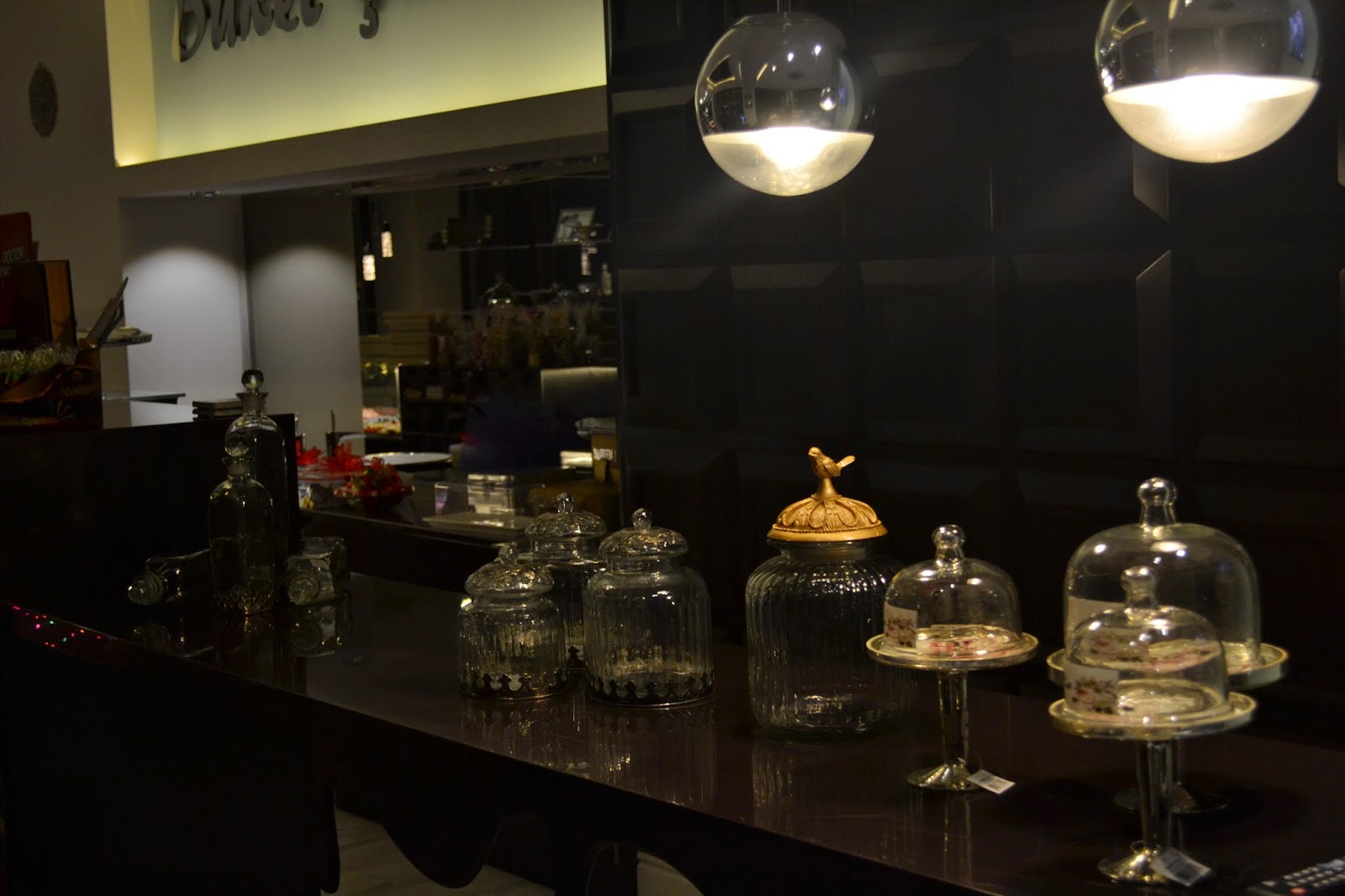 BeyazBegonvil Denizlili Bloggerlar Buket Çikolata�da Buluştu