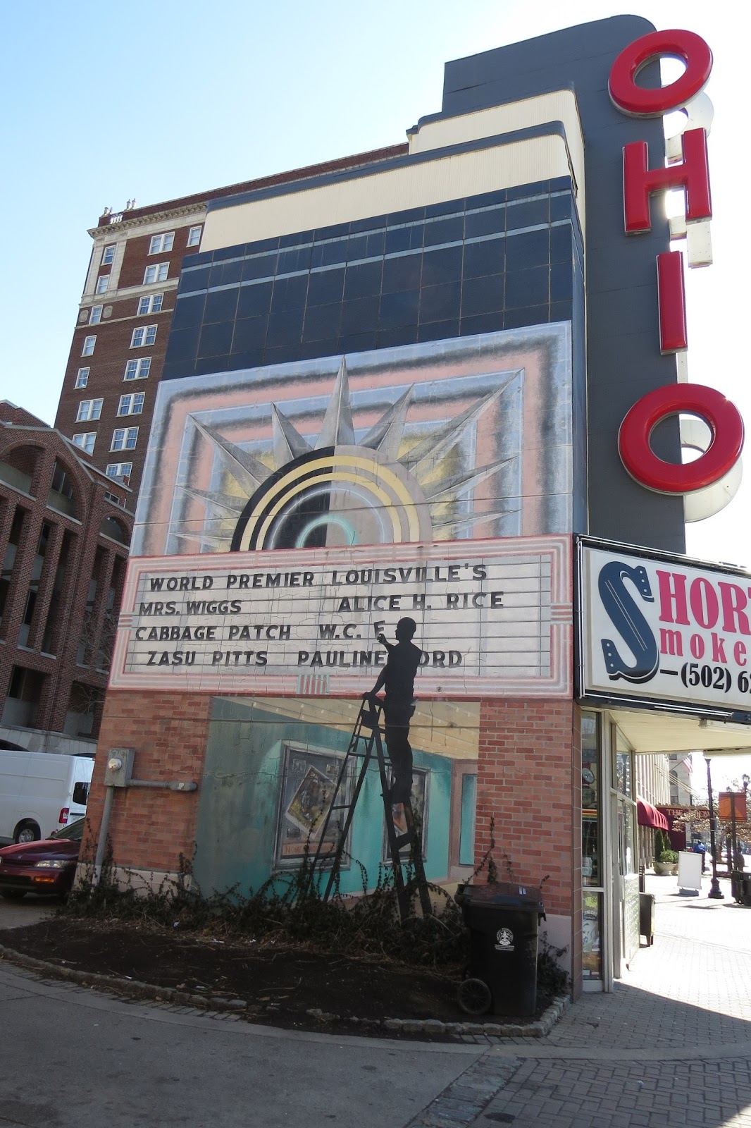 Nomadic Newfies Louisville's Theater District, Ya'll