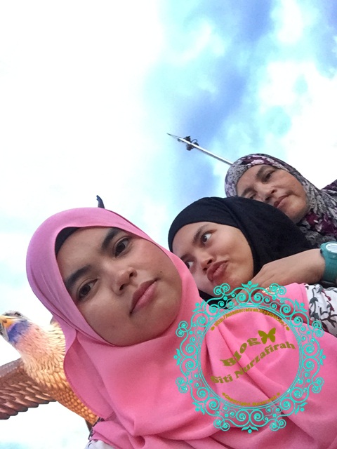 langkawi, percutian budget, bajet stay, pantai chenang, pekan kuah, yang mana terbaik tinggal di pekan kuah atau pantai chenang, hotel murah di langkawi, tempat menarik di langkawi, info menarik di langkawi, makan sedap di langkawi, pulau dayang bunting, telaga tujuh, beras basah, eagle feeding, hotel nagoya, pasar malam pekan kuah, restoran bamboo, HIG, hotel HIG, dataran lang, dataran helang,