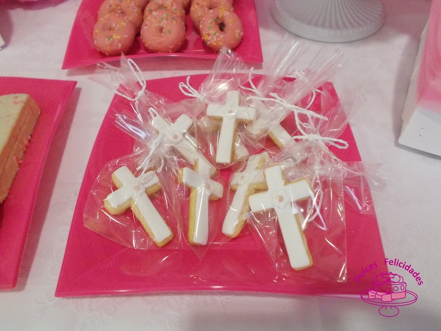Galletas en forma de cruz para primera comunión