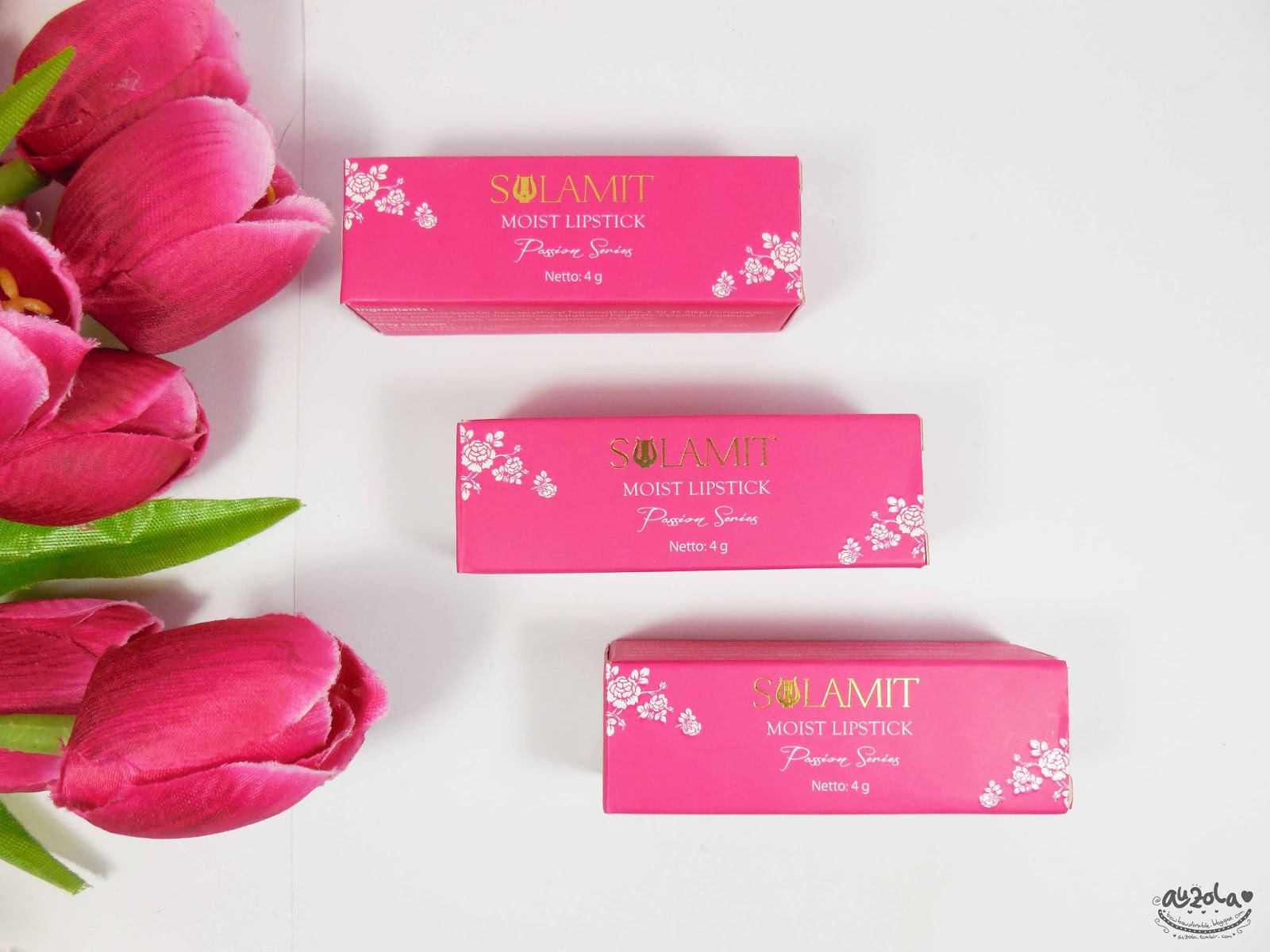 Rainbowdorable by Auzola For a quite cheap product i found the box is pretty with fuchsia color bined with white and gold You can see the details of the product at sides of