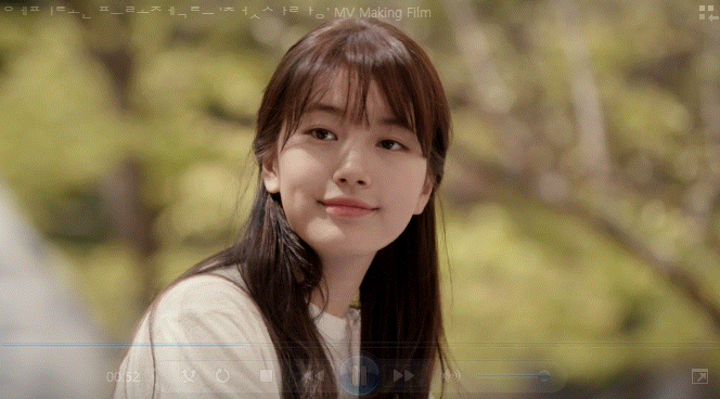 뮤비 촬영 내내 레전드 비주얼 찍었다는 수지.gif | 인스티즈