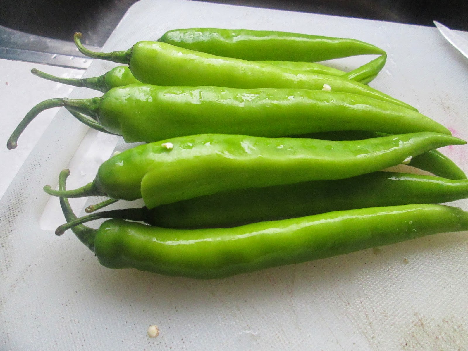 pica-pica-series-dinamita-green-chili-finger-food-best-partnered