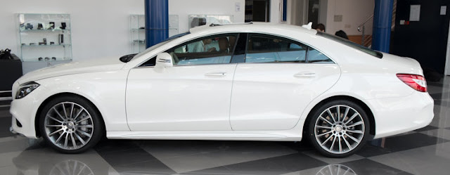 Thiết kế bên hông Mercedes CLS 500 4MATIC Bên hông Mercedes CLS 500 4MATIC thiết kế cực kì lôi cuốn và hấp dẫn
