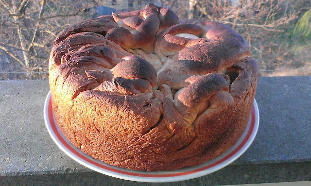 tortano sugna e pepe ( pasta madre)