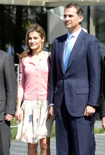 Princess Letizia in Barcelona. Letizia Ortiz wore Hugo Boss floral print skirt