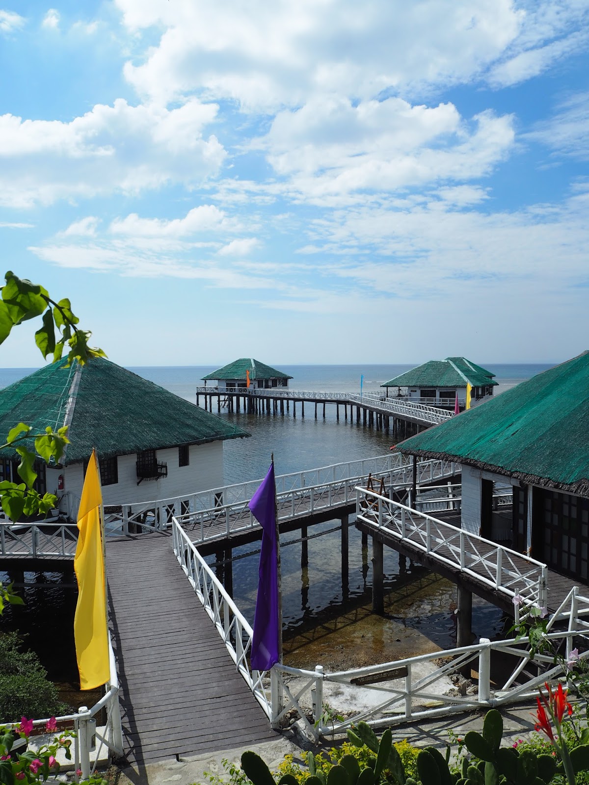 VinaTraveler's Blog "Stilts Calatagan Beach Resort", One