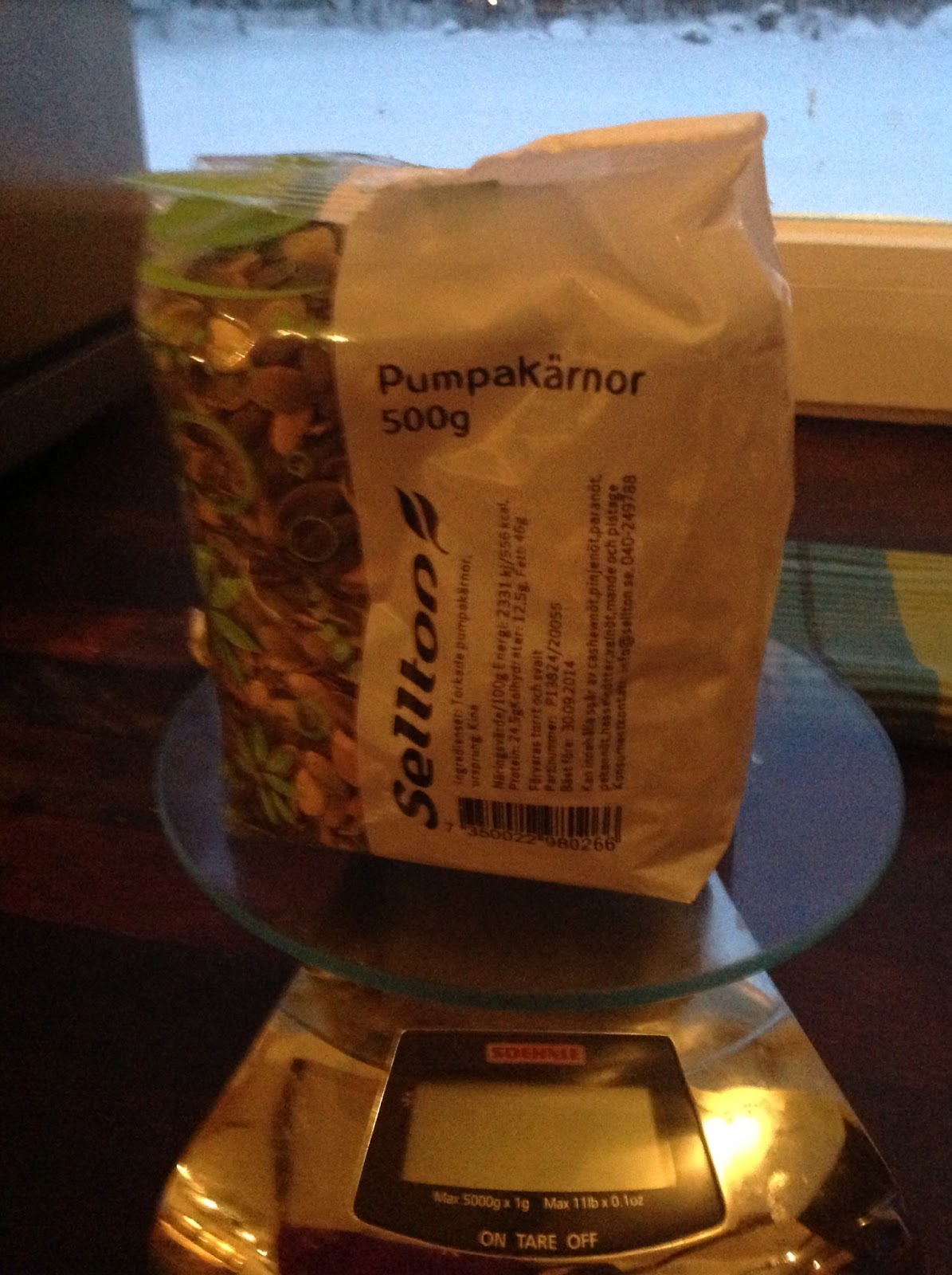 Groggy's Kitchen How to make Egusi with regular Pumpkin seeds..