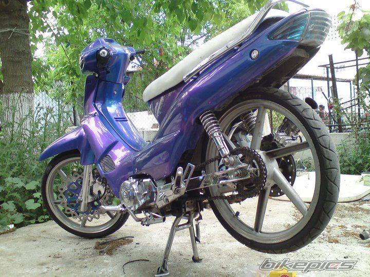 Mikrowio me dio rodes: Honda Supra 110