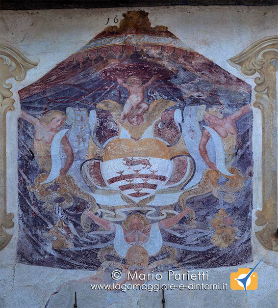 Affresco sulle pareti del Broletto di Orta Affresco sulle pareti del Broletto di Orta